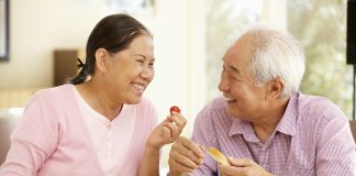 cách sử dụng tổ yến đối với người già